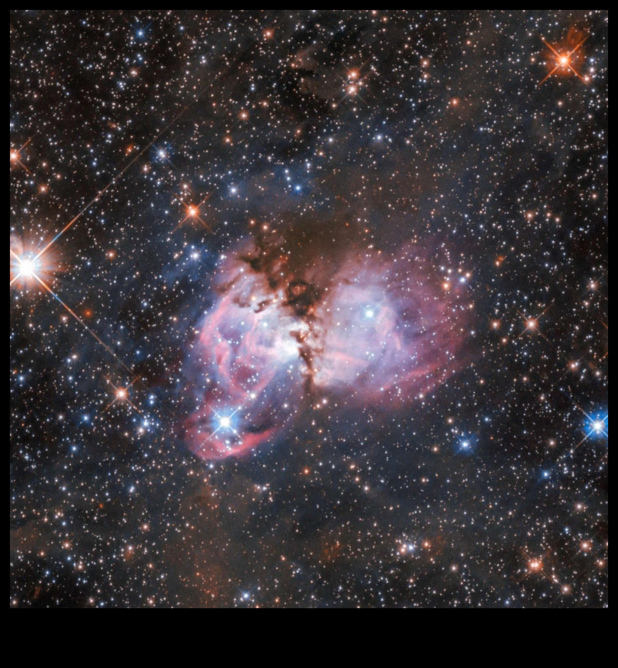 Kosmiskās perspektīvas: debess elementi ainavās