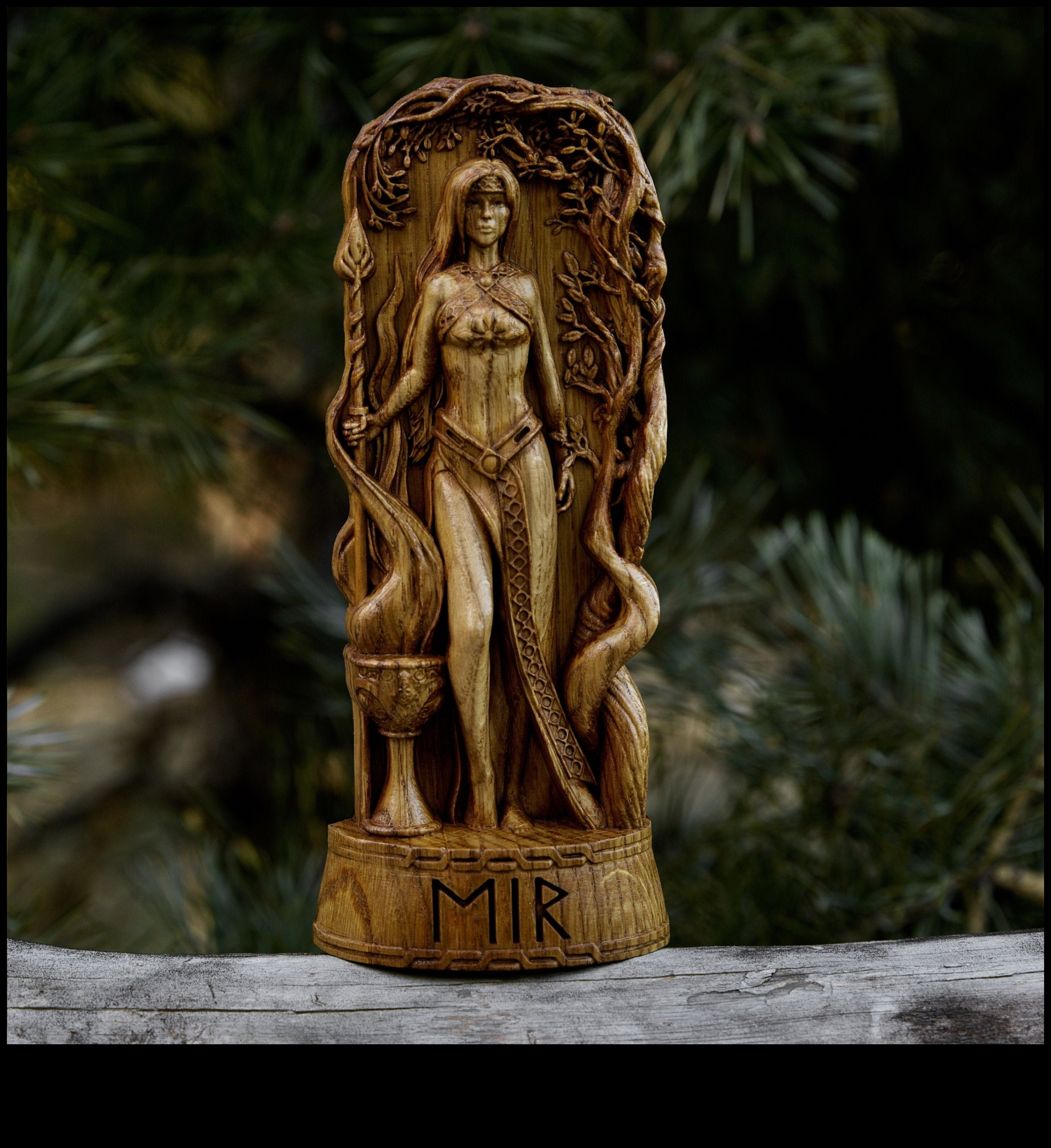 Veidoti čuksti: seno statuju mākslinieciskā valoda