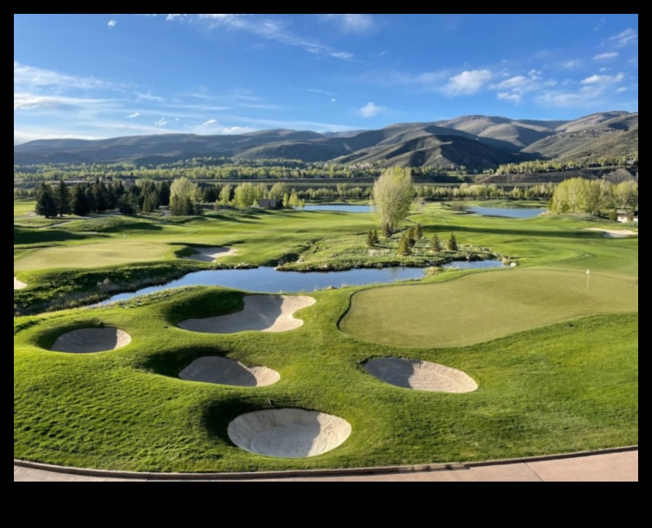 Kā ainavas veicina golfa laukumu estētisko pievilcību?