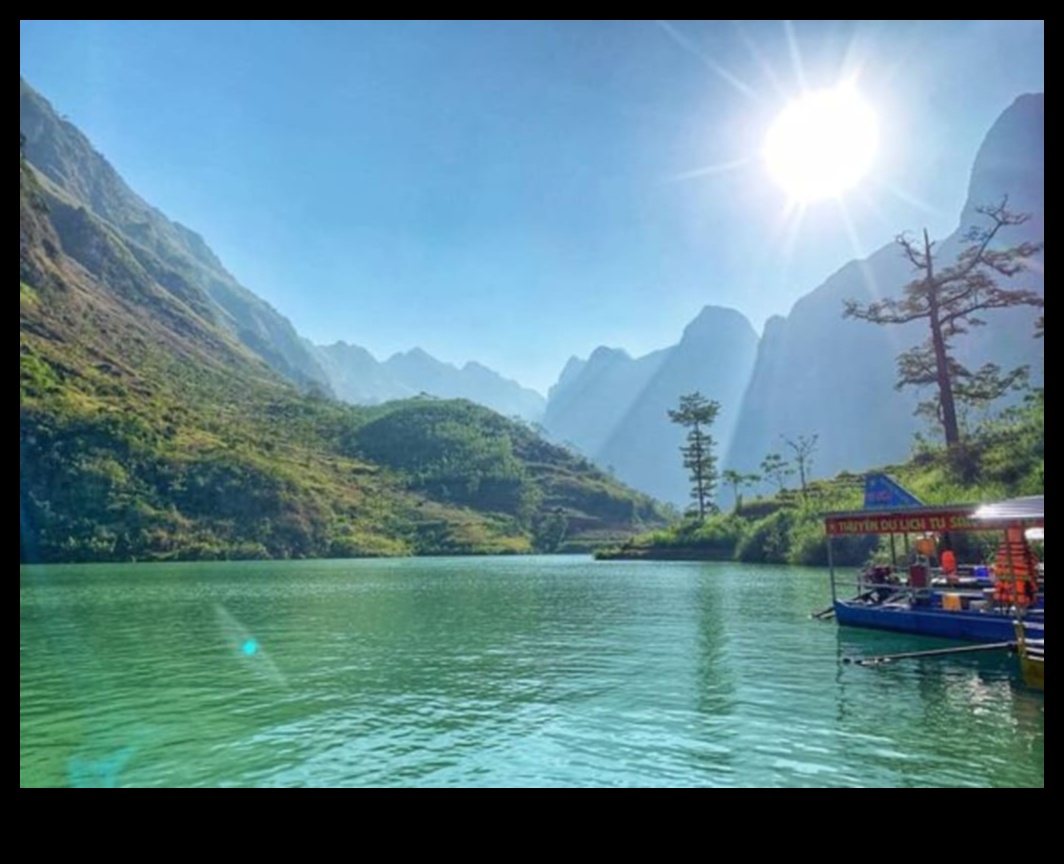 Kāda loma ūdens ir upju ainavu veidošanā?