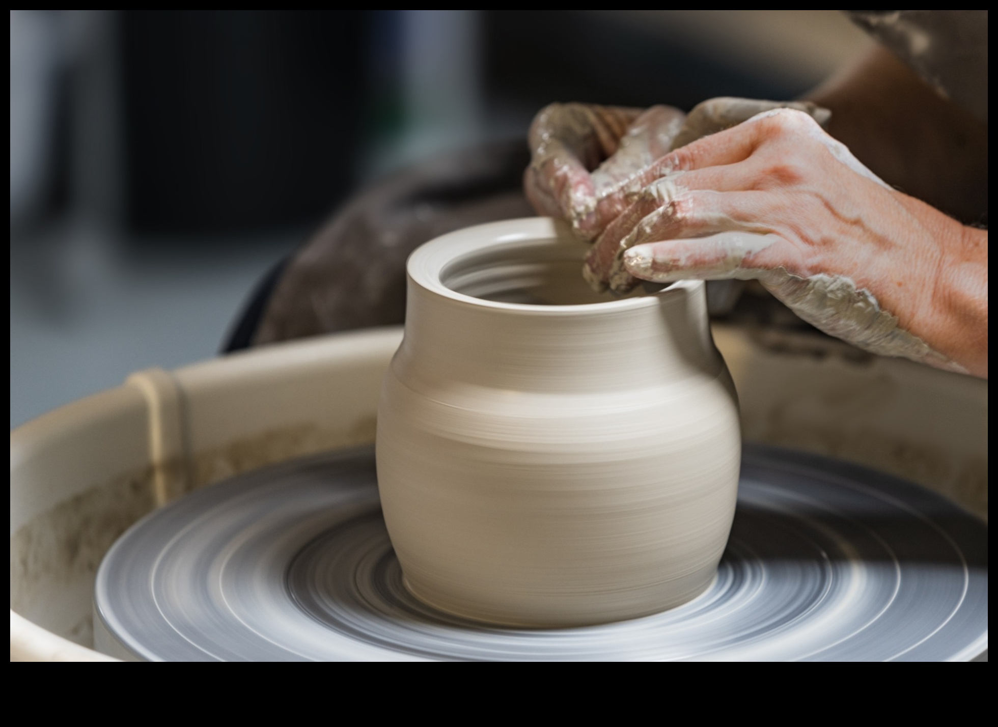 Skulptūras virsmas: konstruēšanas izmēri ar taustes gājieniem