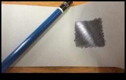 Grafīta sajūta no blāvas līdz spīdīgai