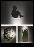 Sculpted Shadows Abstract Art’s rotaļīgs saules gaismas un tumsas apskāviens