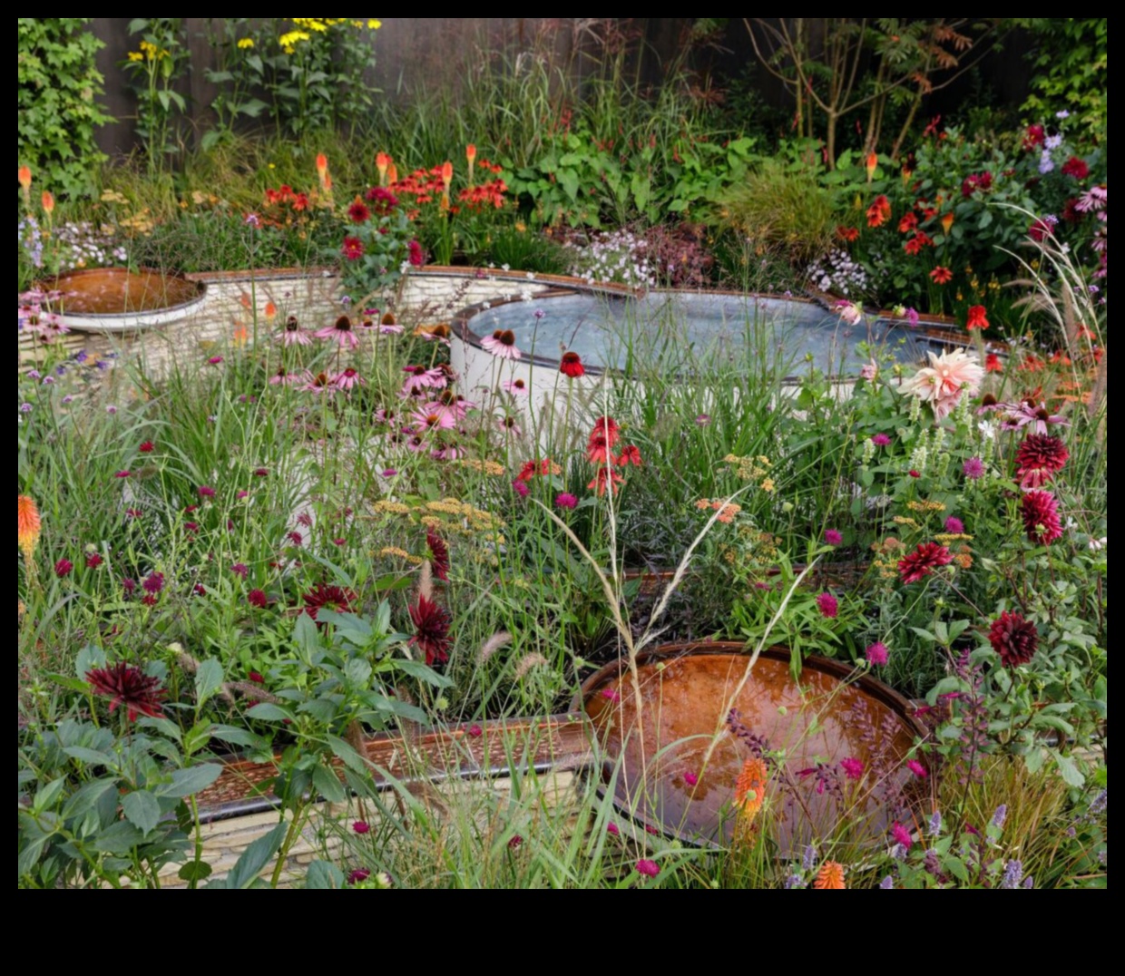 Ziediet stilā: atklājiet transformatīvās dārza dekorēšanas pamatelementus